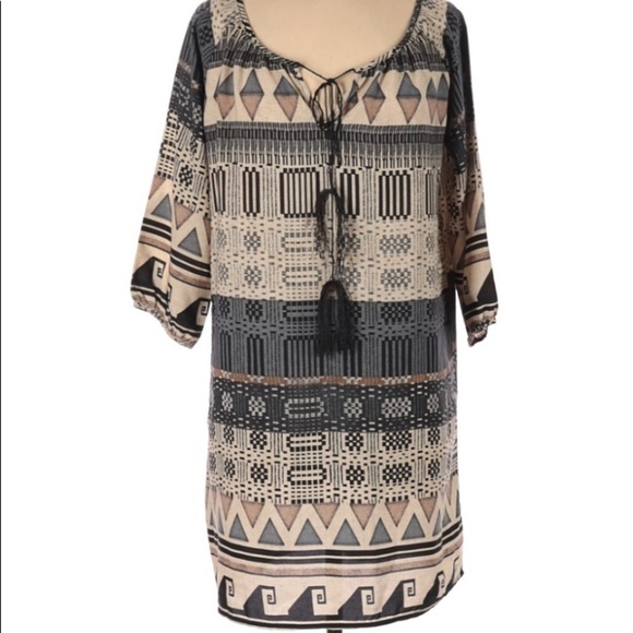 HUG SHIFT SCOOP NECKLINE LONG SLEEVE AZTEC DRESS - Picture 3 of 4